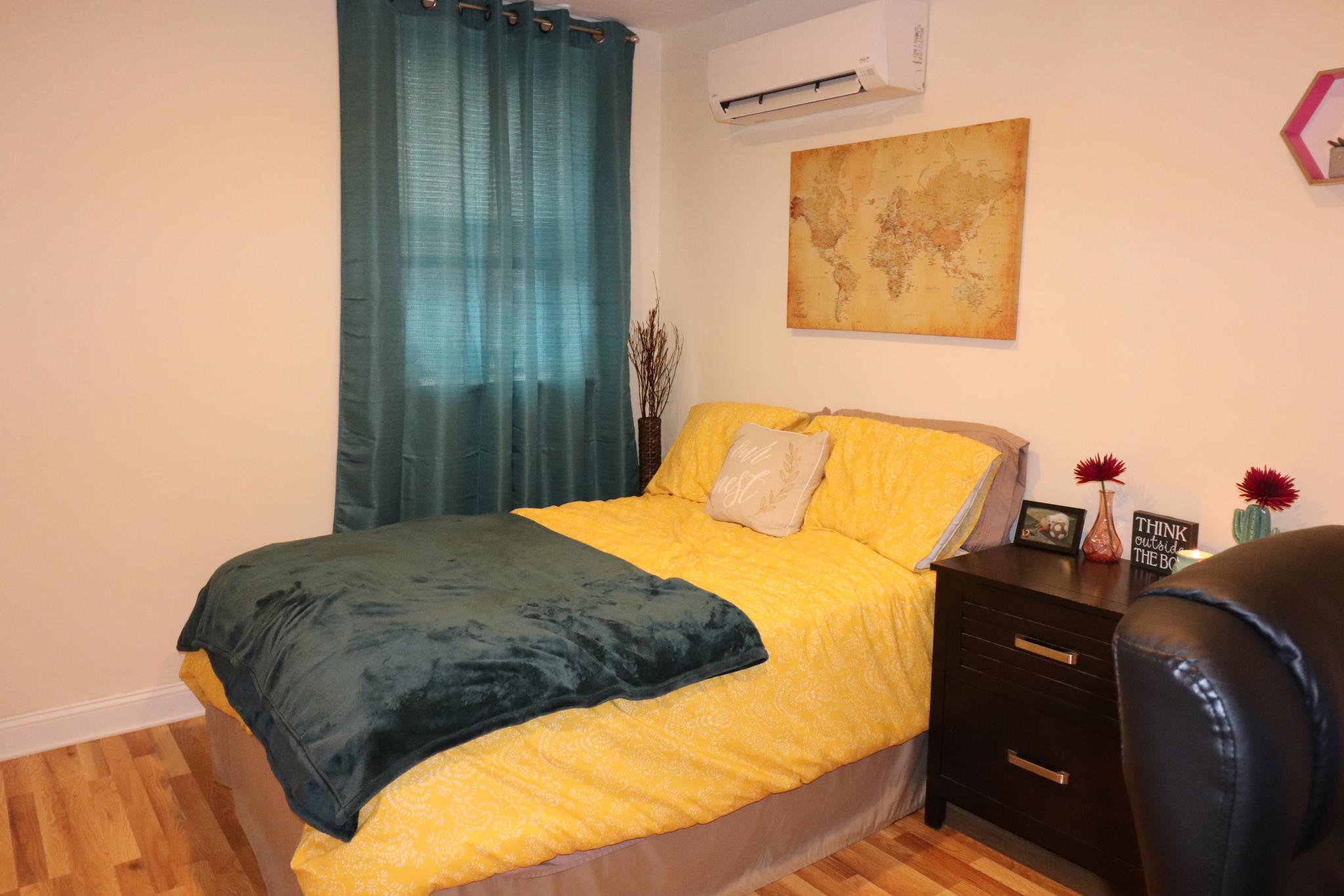 191 Winthrop Rd, Washington Square