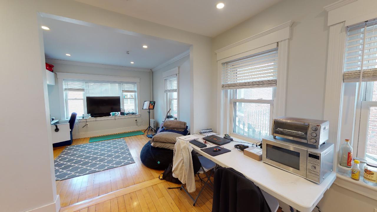 1925 Massachusetts Ave, Porter Square