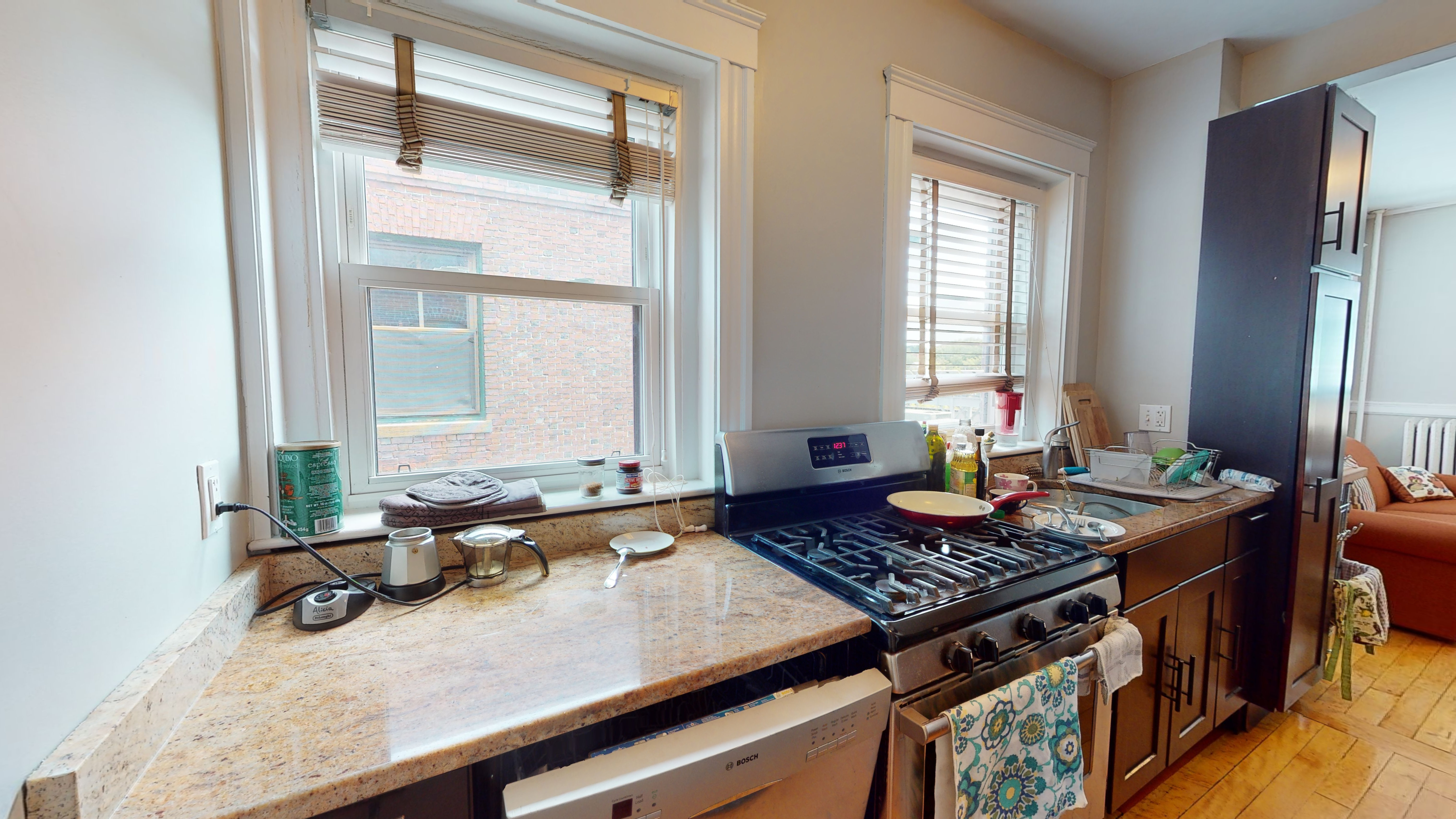 1925 Massachusetts Ave, Porter Square