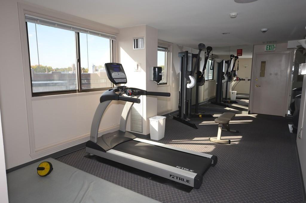 1933 Commonwealth Ave, Brighton