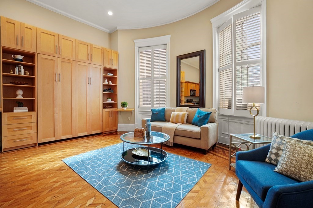 195 Beacon St, Back Bay