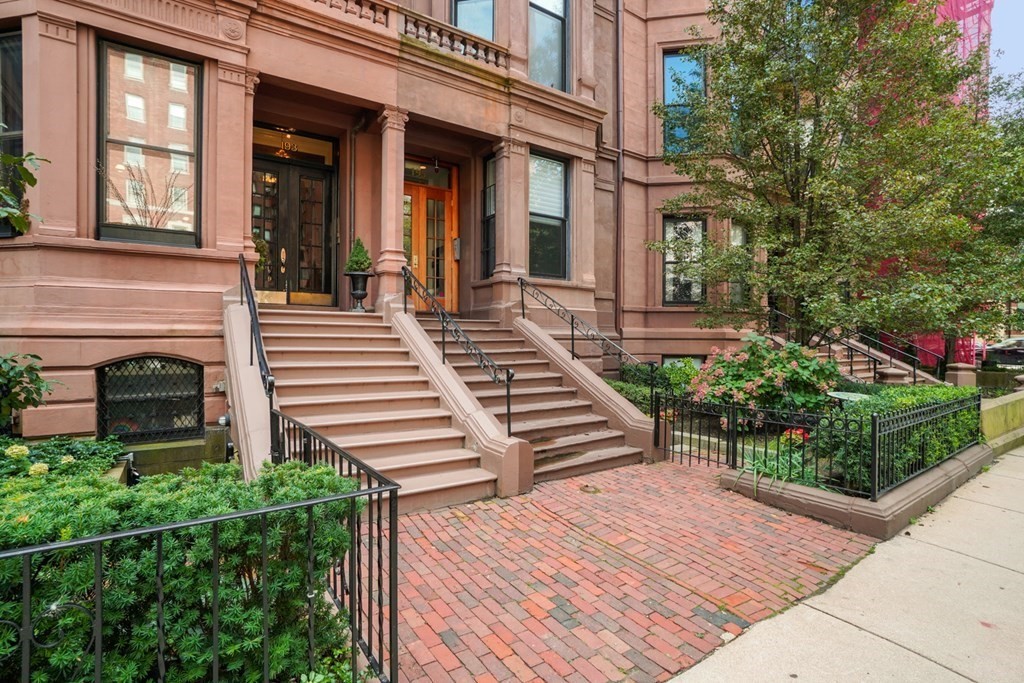 195 Beacon St, Back Bay