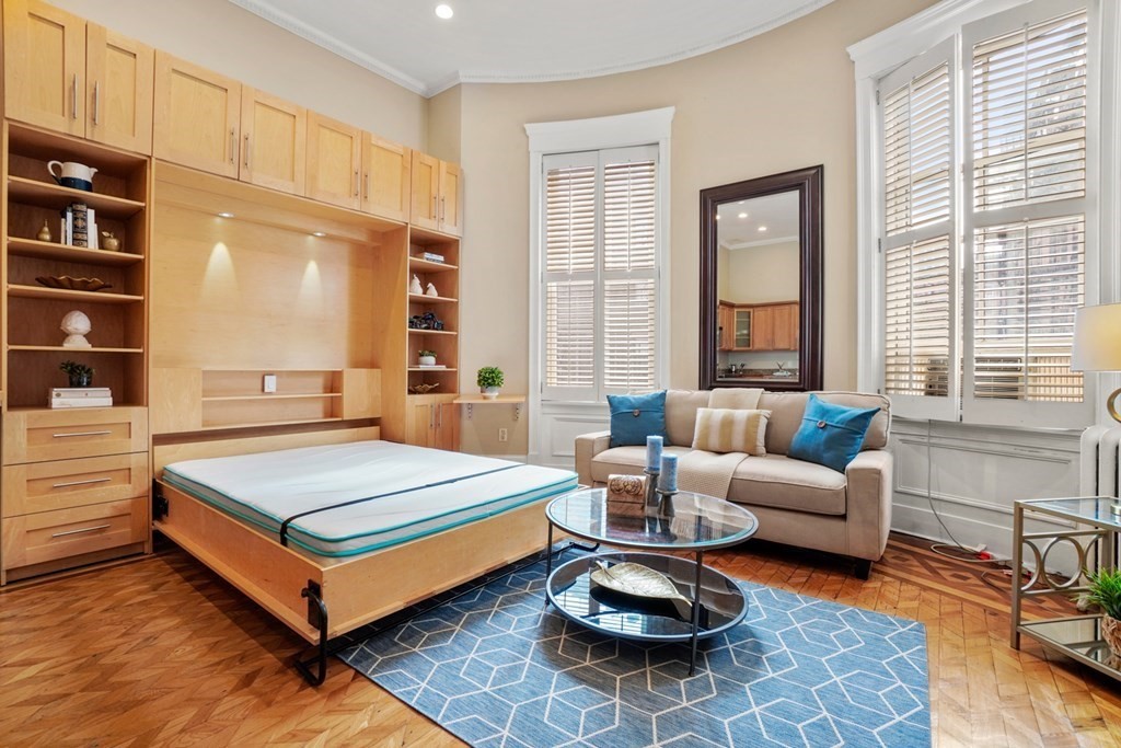 195 Beacon St, Back Bay