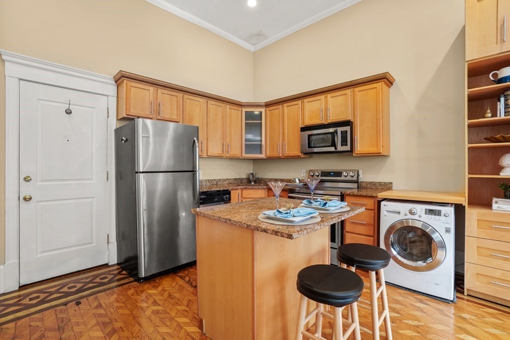 195 Beacon St, Back Bay