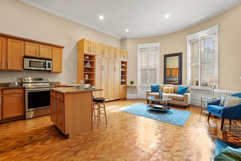 195 Beacon St, Back Bay