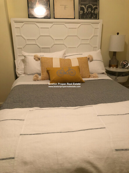195 Commonwealth Ave, Back Bay