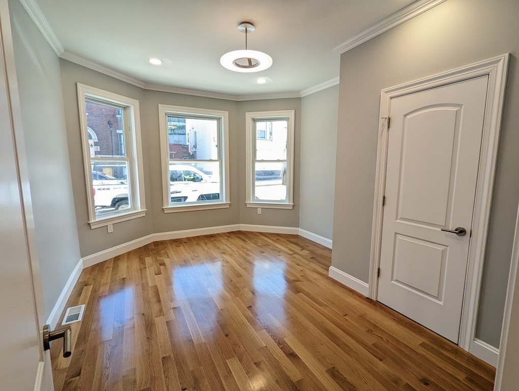 196 Falcon St, East Boston