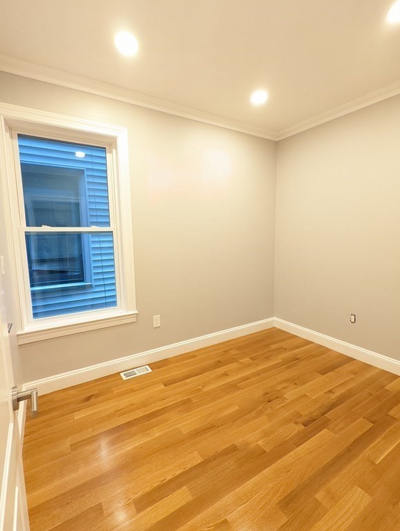 196 Falcon St, East Boston