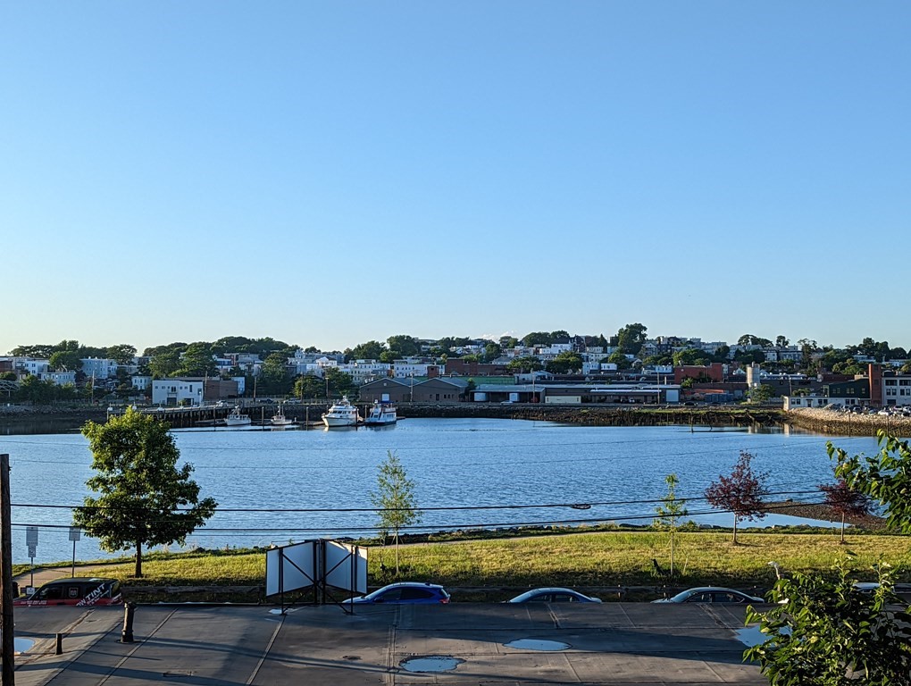 196 Falcon St, East Boston