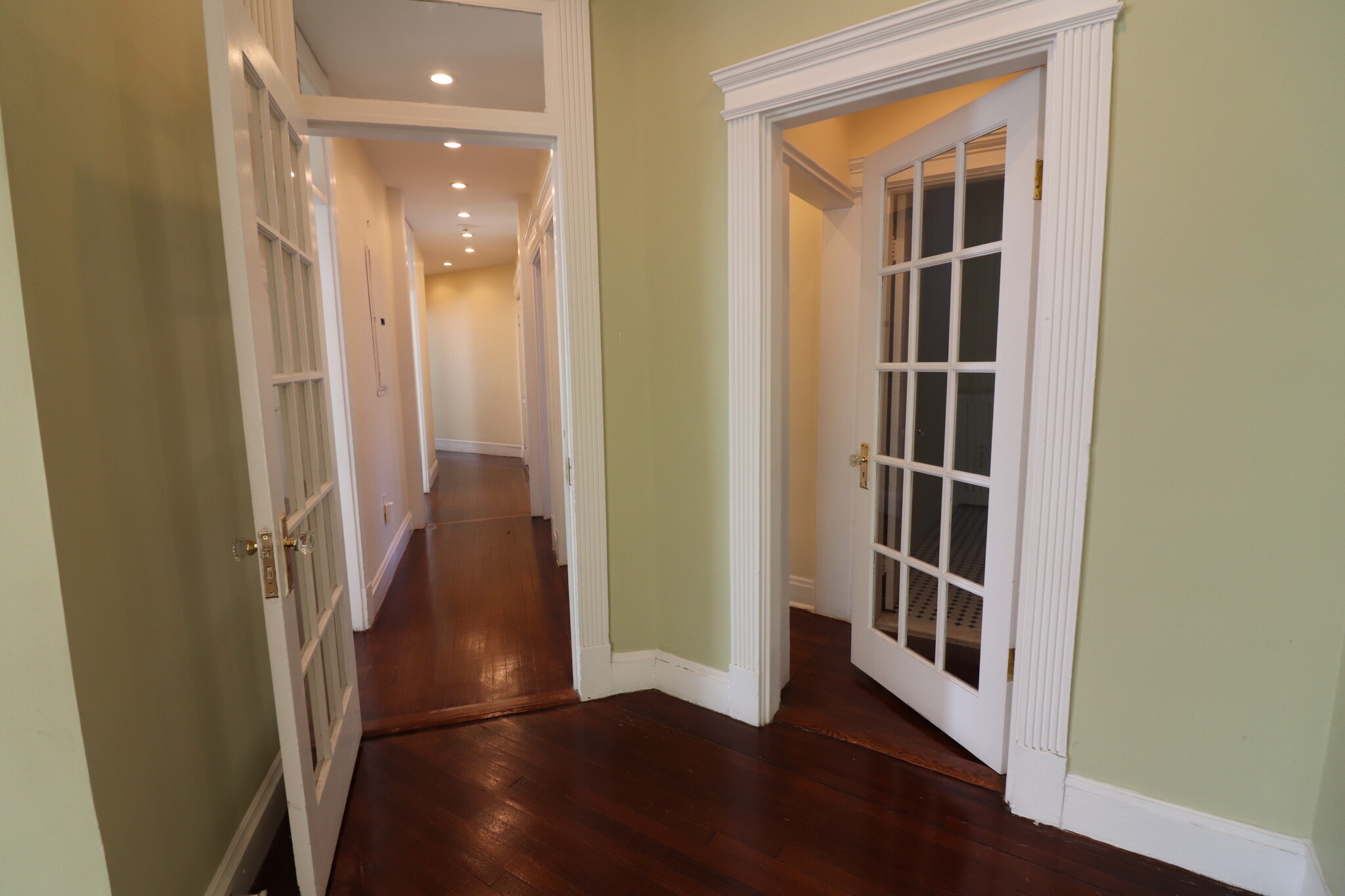 1963 Commonwealth Ave, Brighton