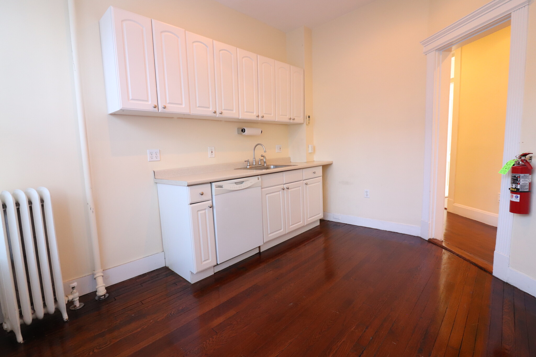 1963 Commonwealth Ave, Brighton