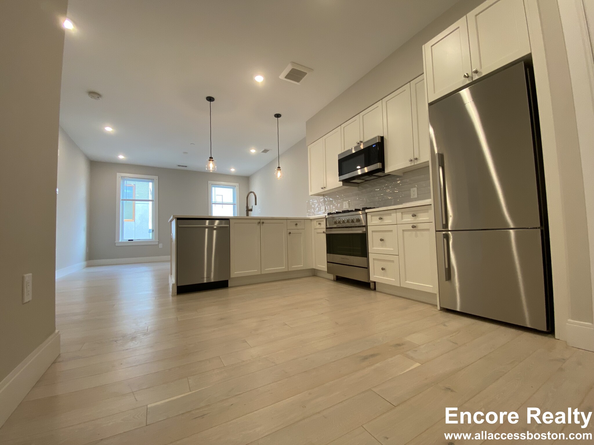 197.306 Green St, Jamaica Plain