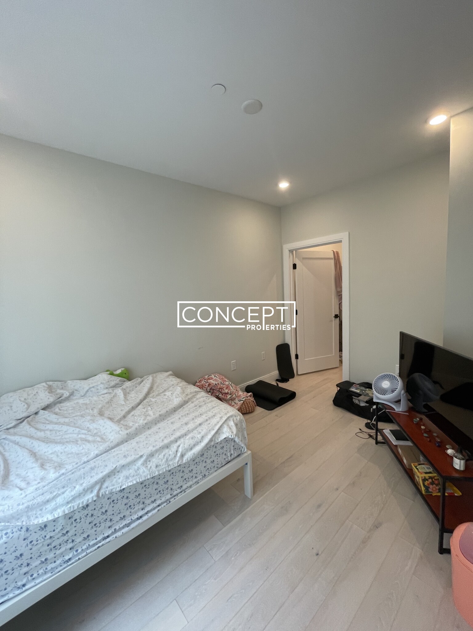 197.405 Green St, Jamaica Plain