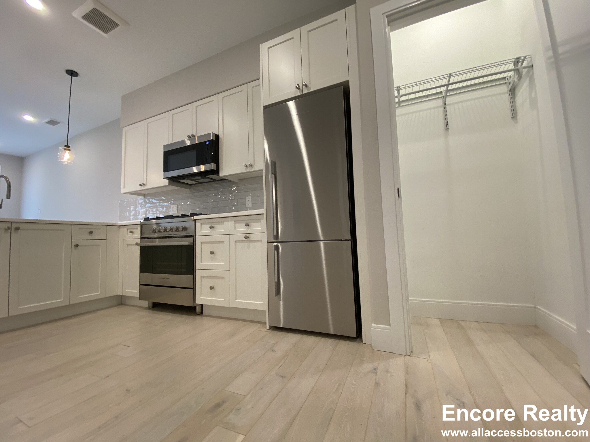 197.306 Green St, Jamaica Plain