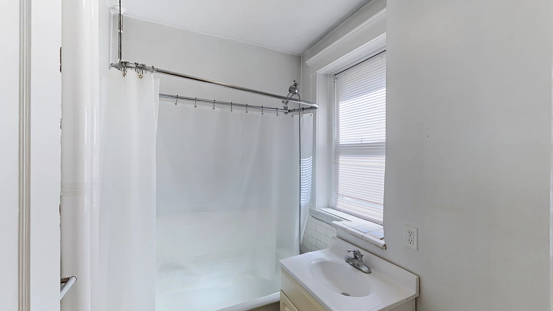 33 Walbridge St, Allston