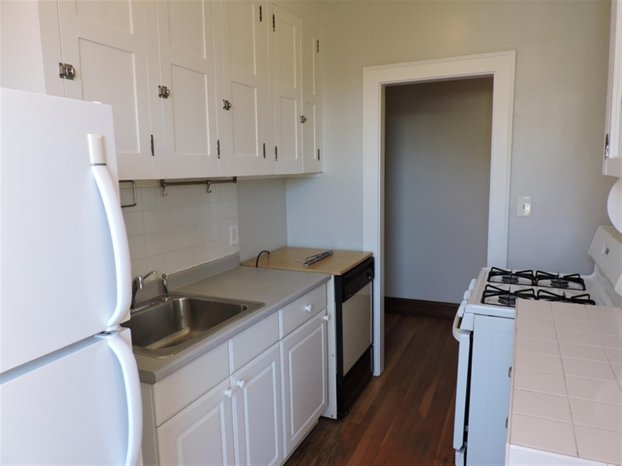 119 College Ave, Davis Square