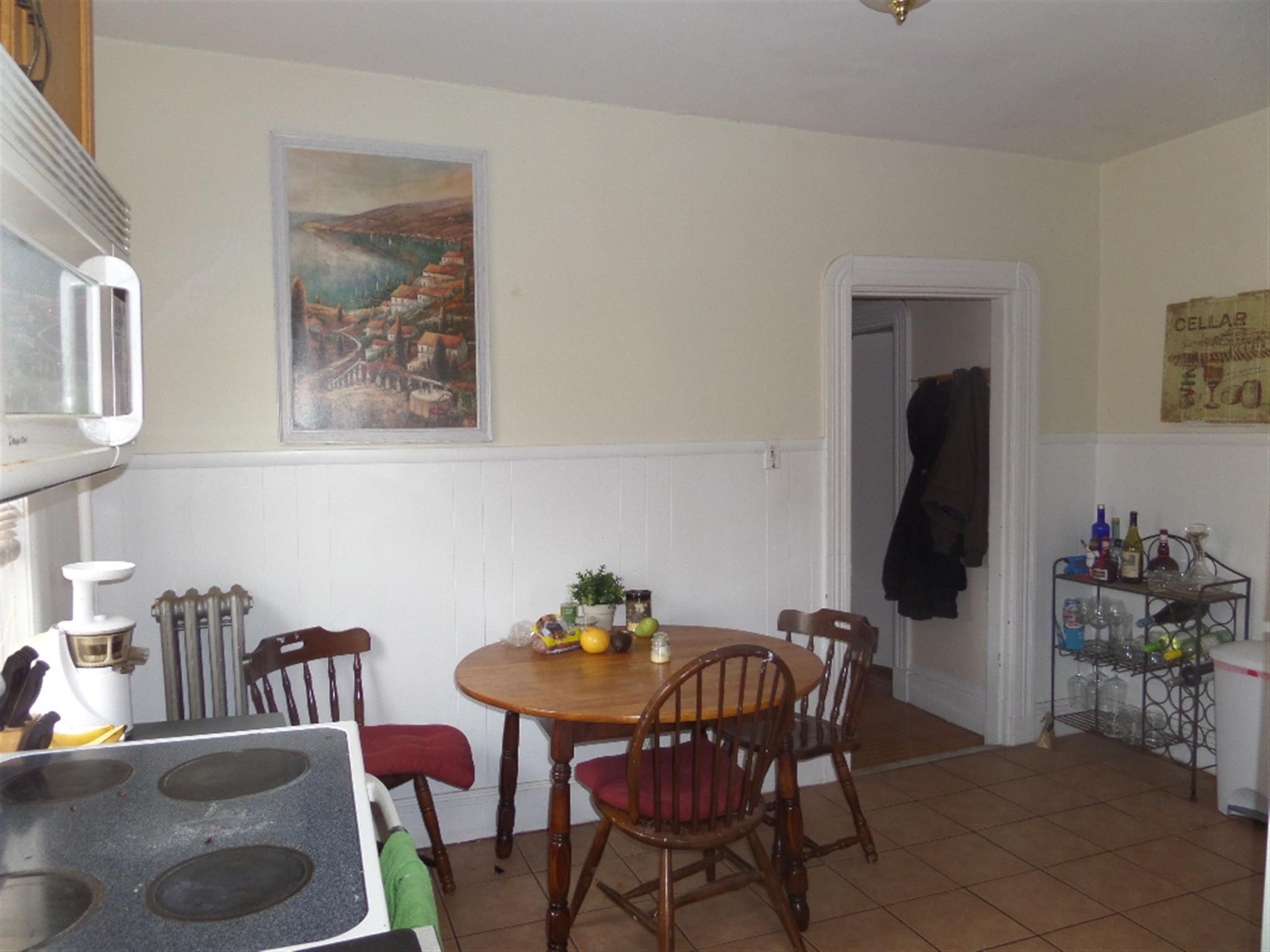 22 Highland Rd, Davis Square