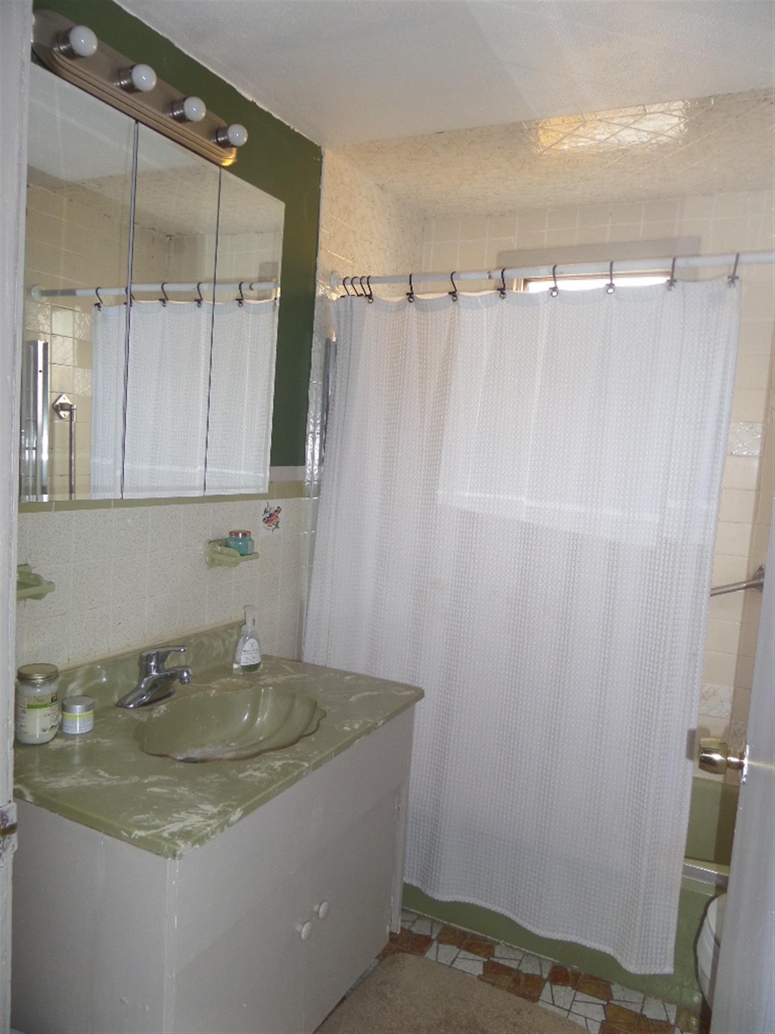 22 Highland Rd, Davis Square