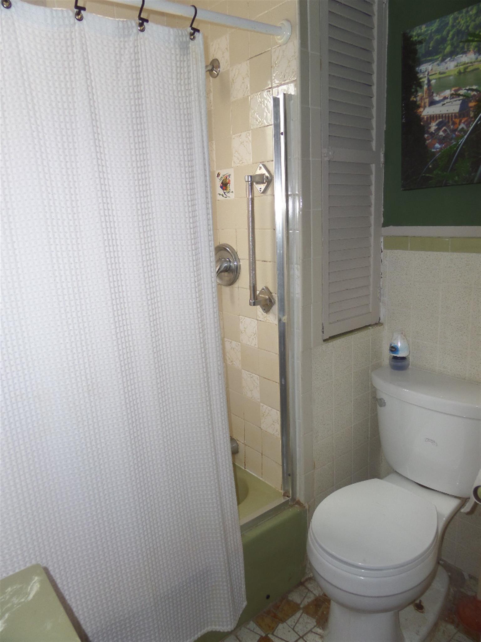 22 Highland Rd, Davis Square