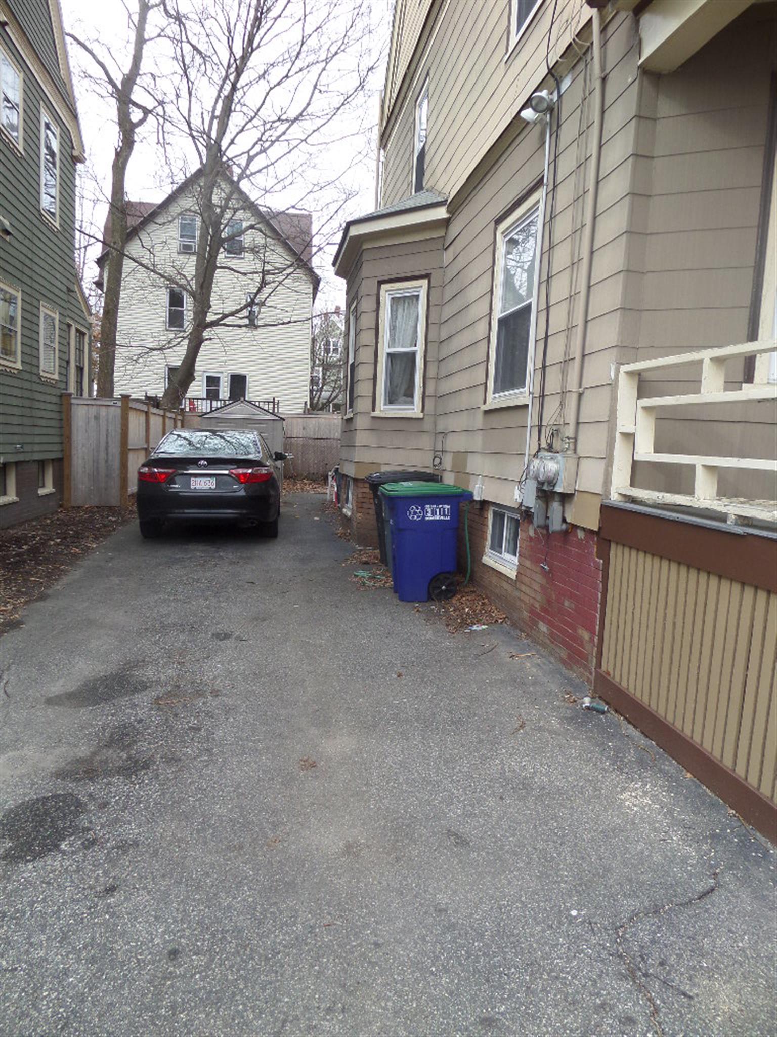 22 Highland Rd, Davis Square