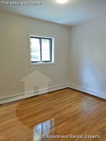 13 Pine St, Central Square