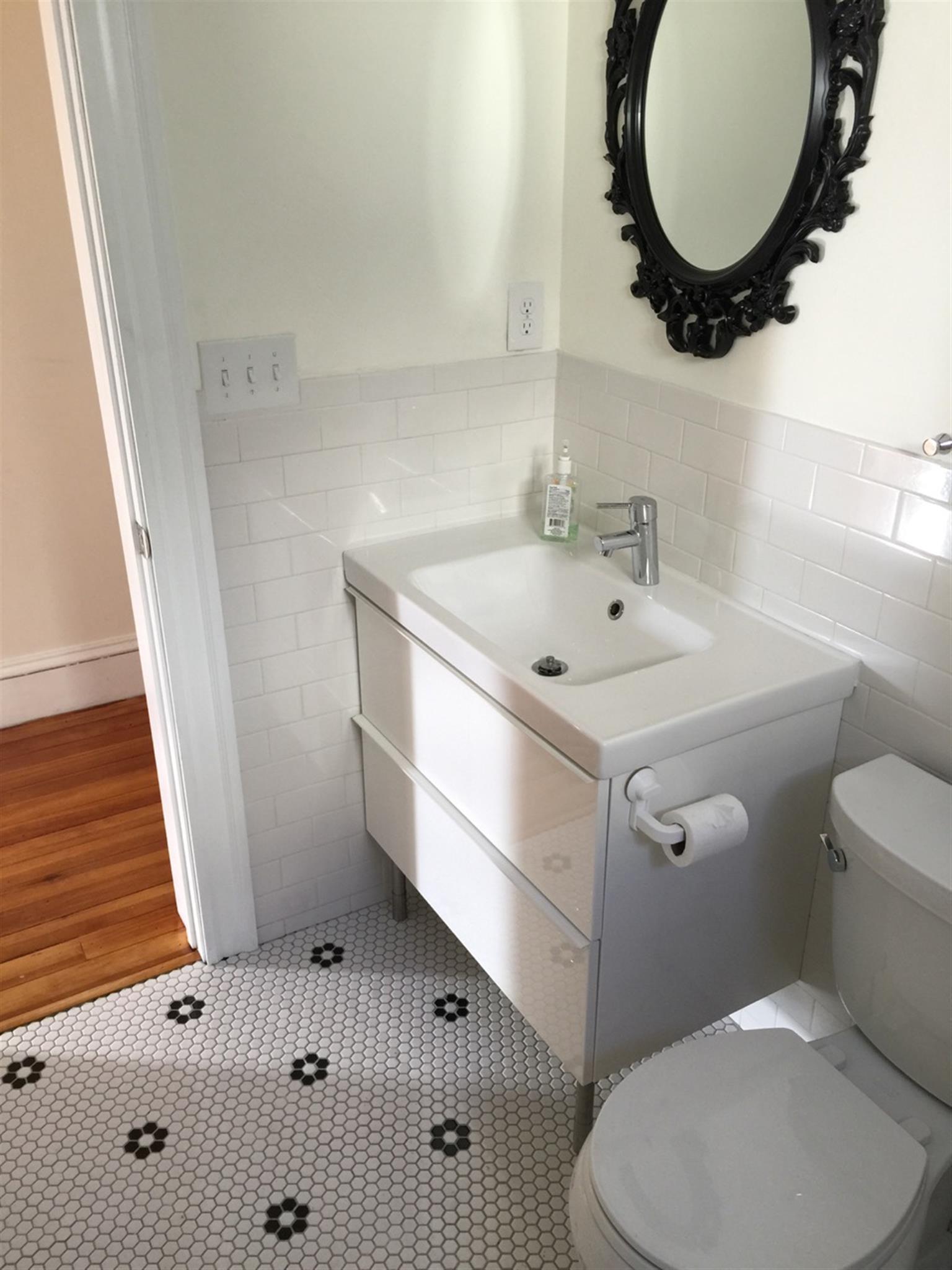 12 Willard Ave, Medford