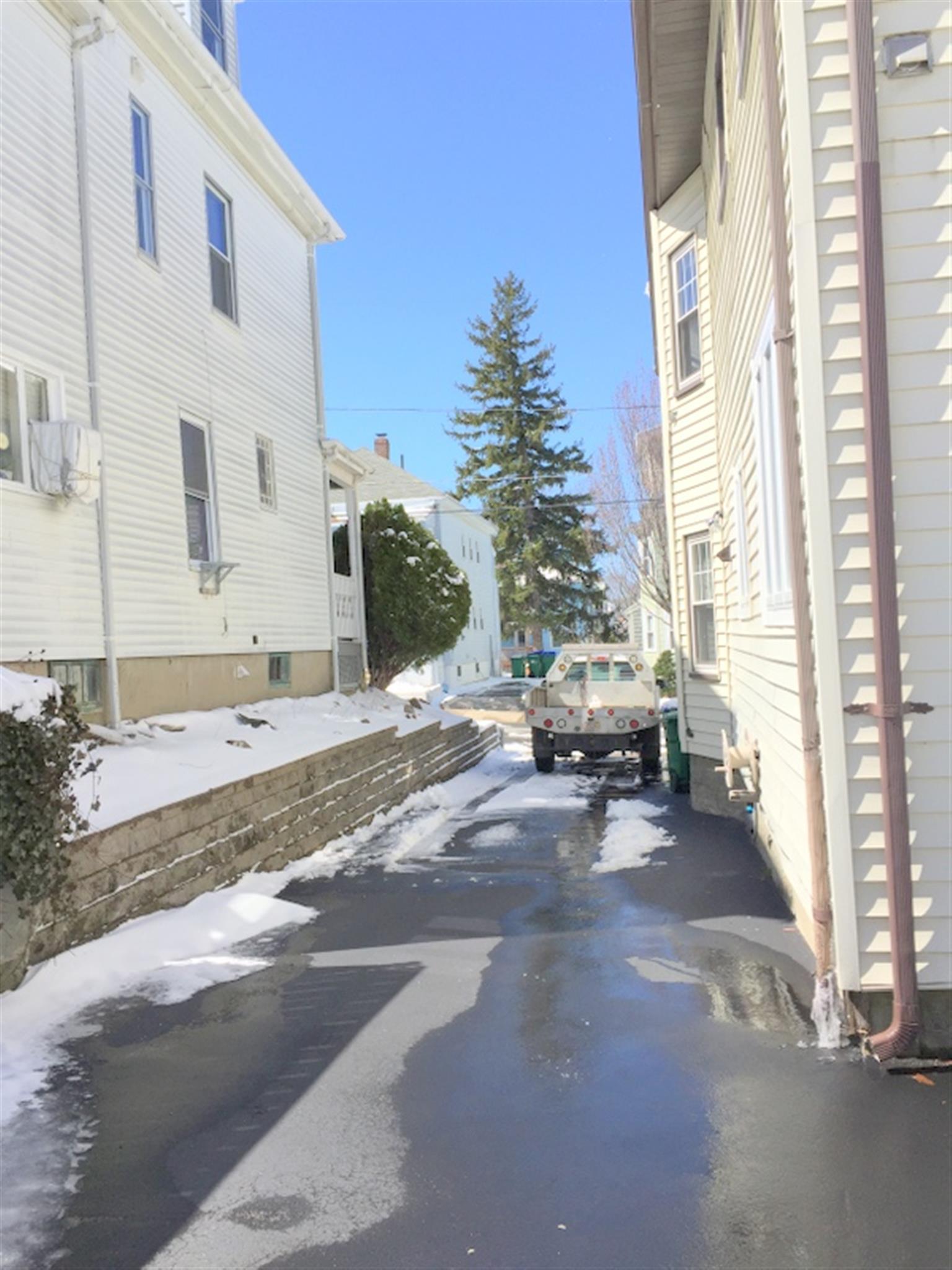 26 Burget Ave, Medford