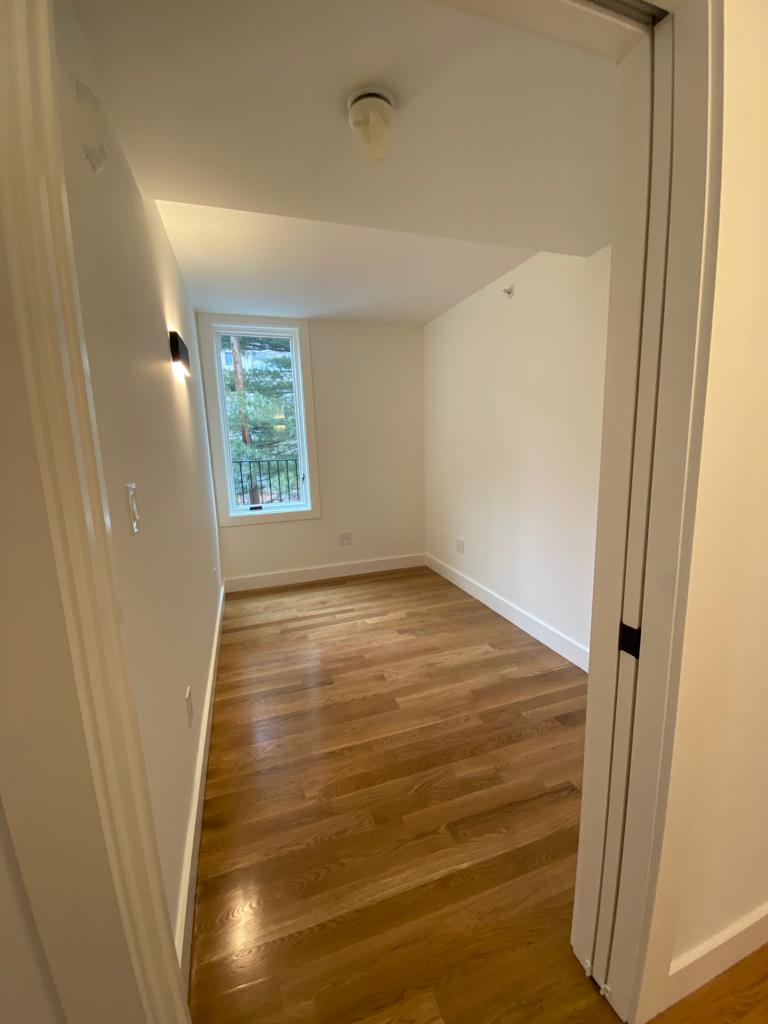 71 Winchester St, Coolidge Corner