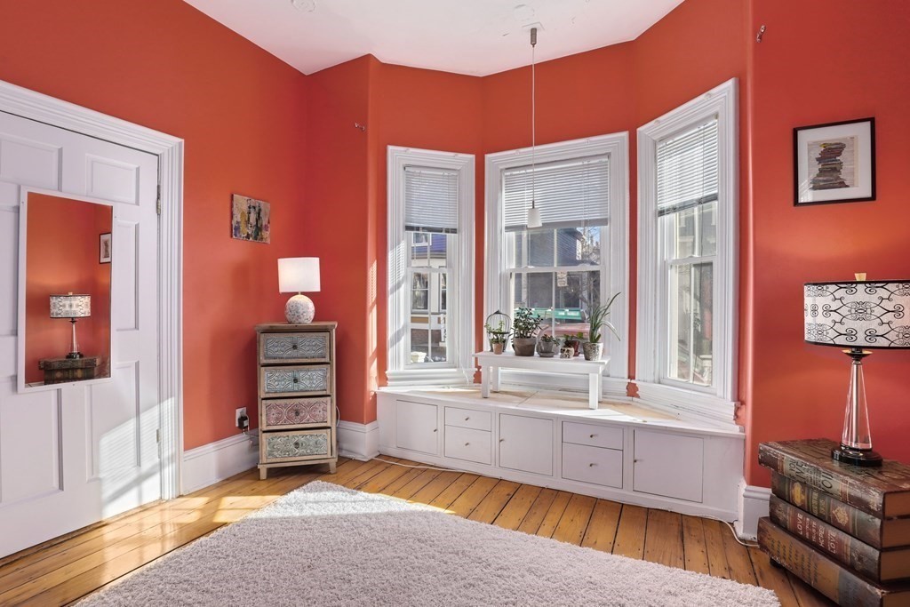 19 Fairmont Ave, Central Square