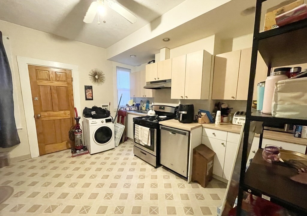 106 Buttonwood St, Dorchester