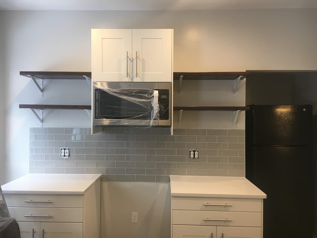 61 Wenham St, Jamaica Plain