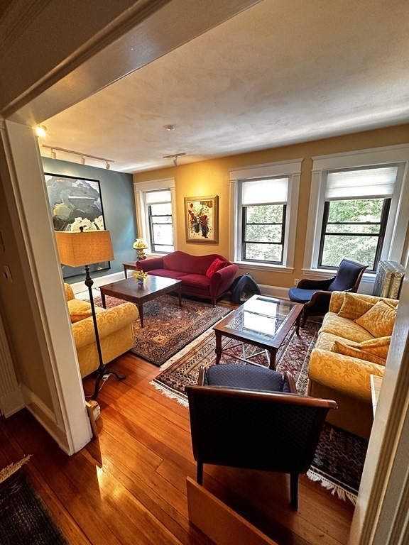 24 Beaufort Rd, Jamaica Plain