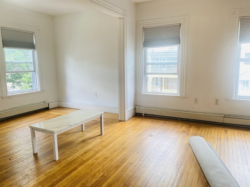 22 Ashford St, Allston