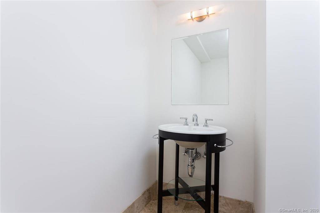 1 Broad St, Downtown Historic District