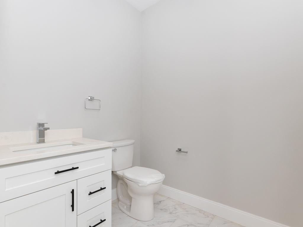 123 Centre, Dorchester