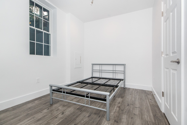 12 Braemore Rd, Brighton