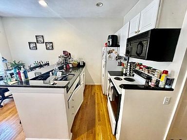 17 Thacher St, North End