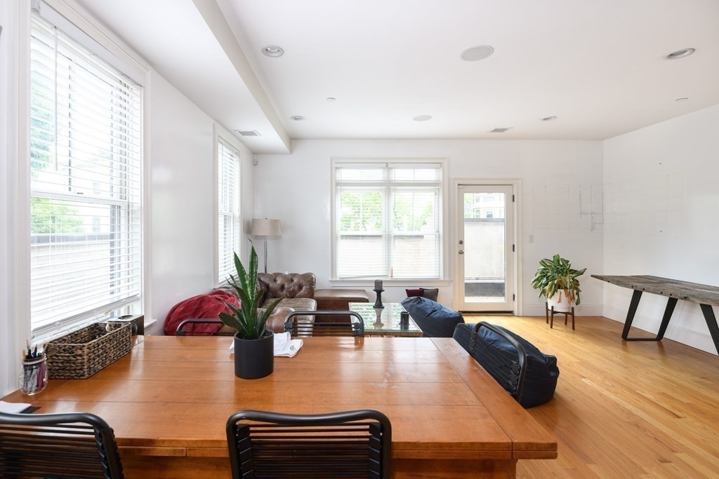 5 Dodge St, Cambridgeport