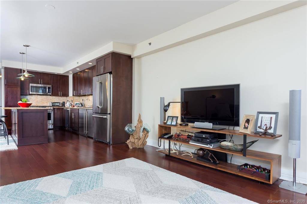 1 Broad St, Downtown Historic District