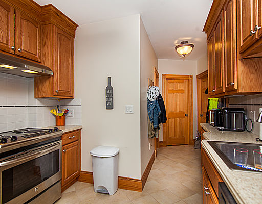 137 Charles St, Beacon Hill