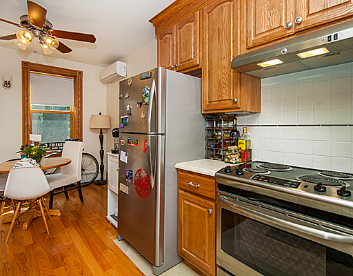 137 Charles St, Beacon Hill