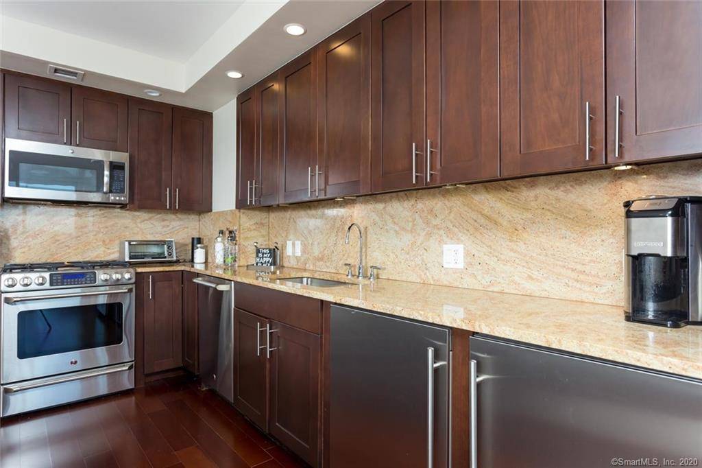 1 Broad St, Downtown Historic District