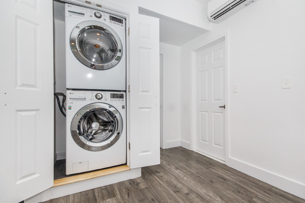 12 Braemore Rd, Brighton