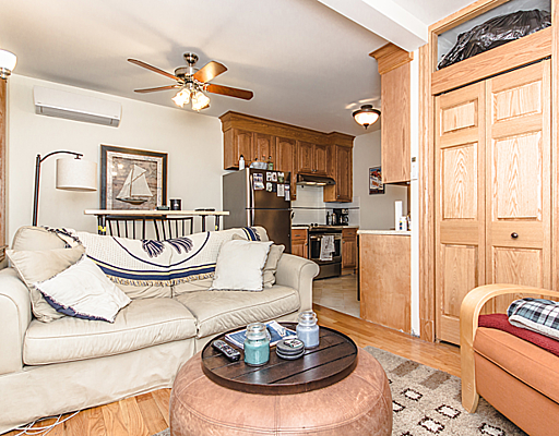 137 Charles St, Beacon Hill