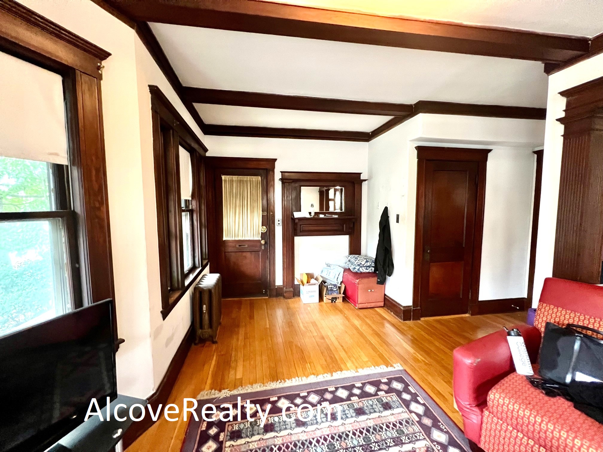 11 Leonard Ave, Teele Square