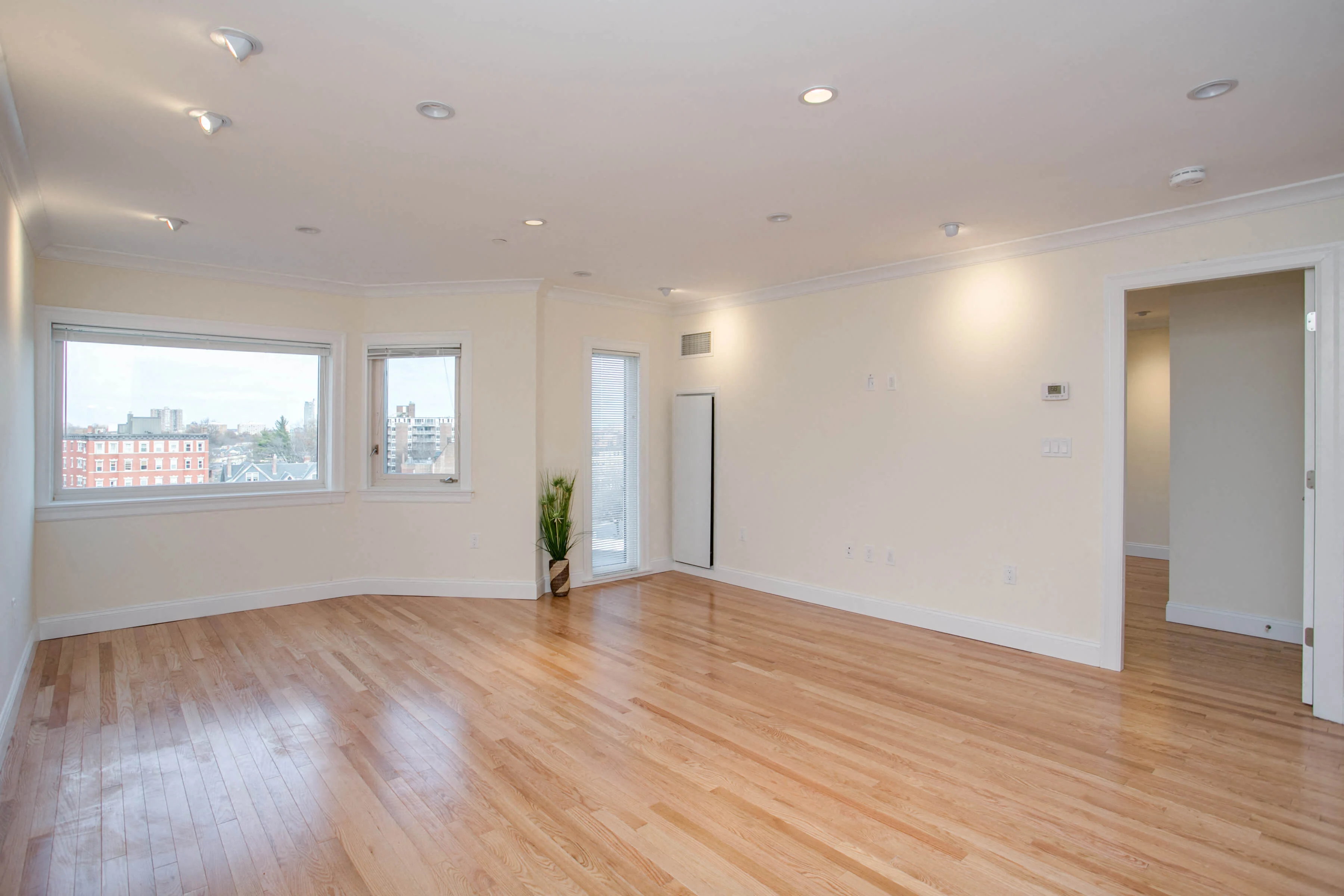 1443 Beacon St, Washington Square