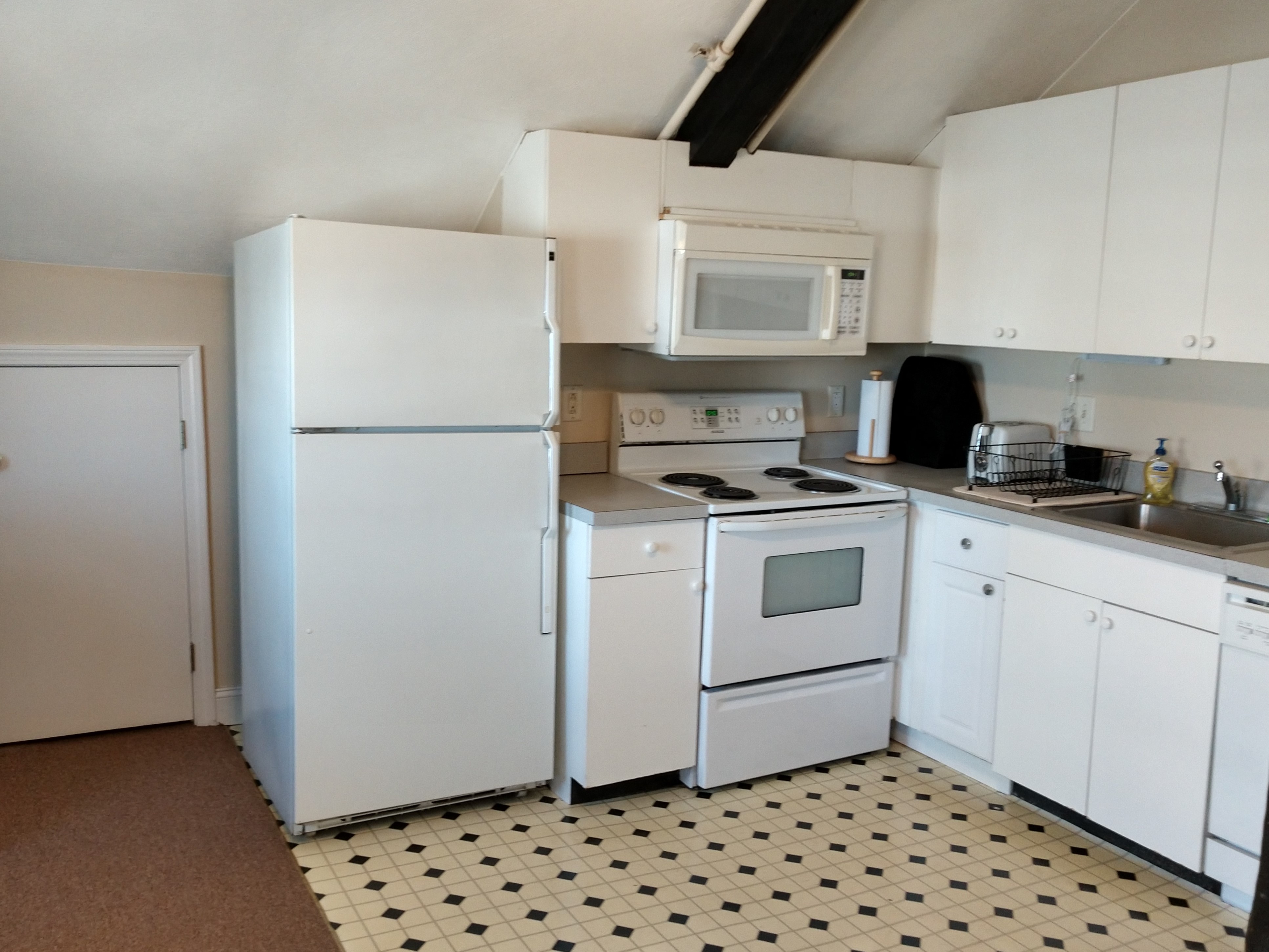 2 Chestnut Hill Ave, Brighton