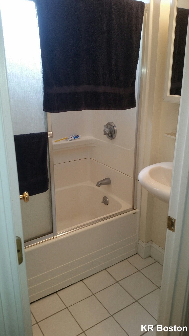 2 Chestnut Hill Ave, Brighton