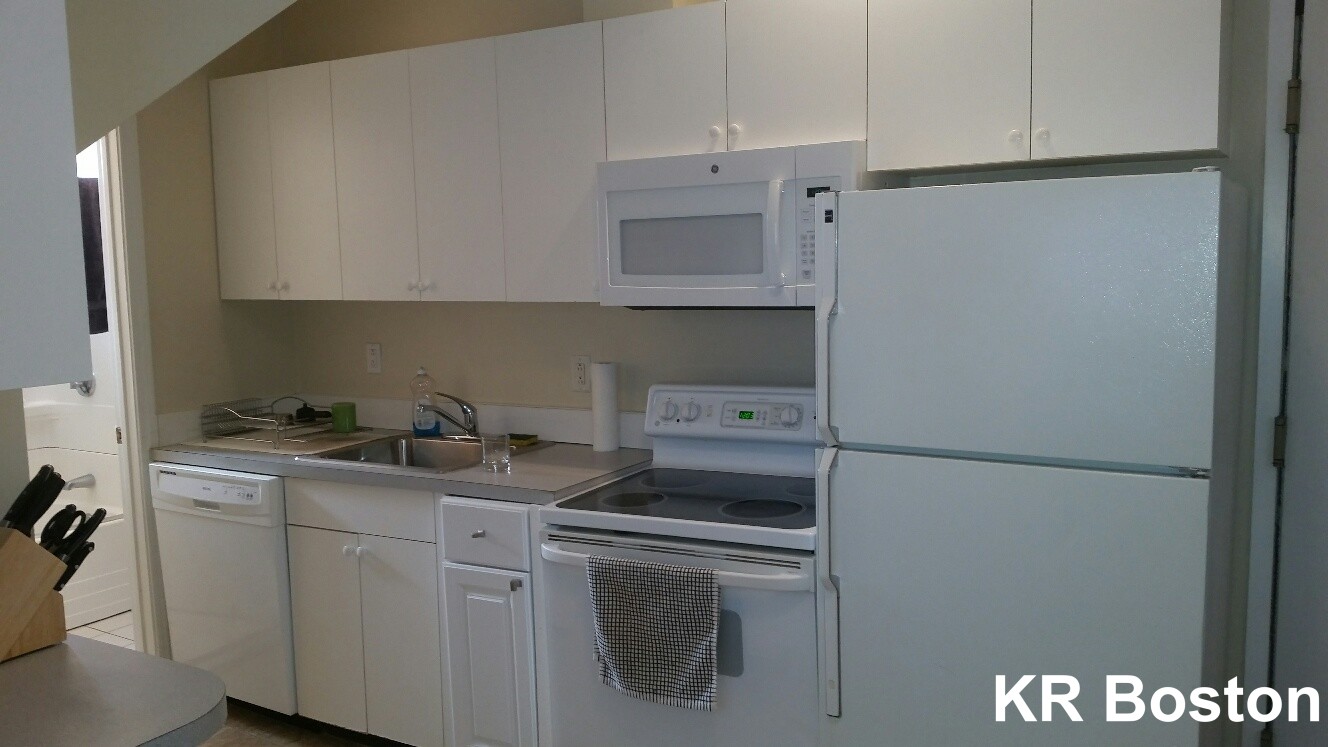 2 Chestnut Hill Ave, Brighton