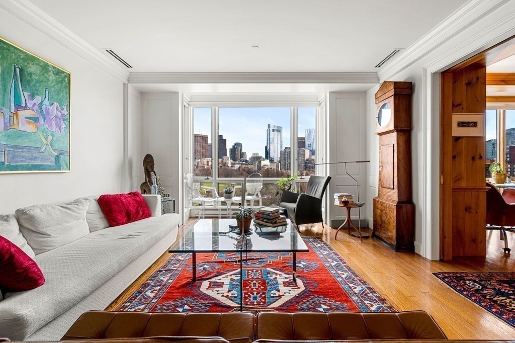 2 Commonwealth Ave, Back Bay